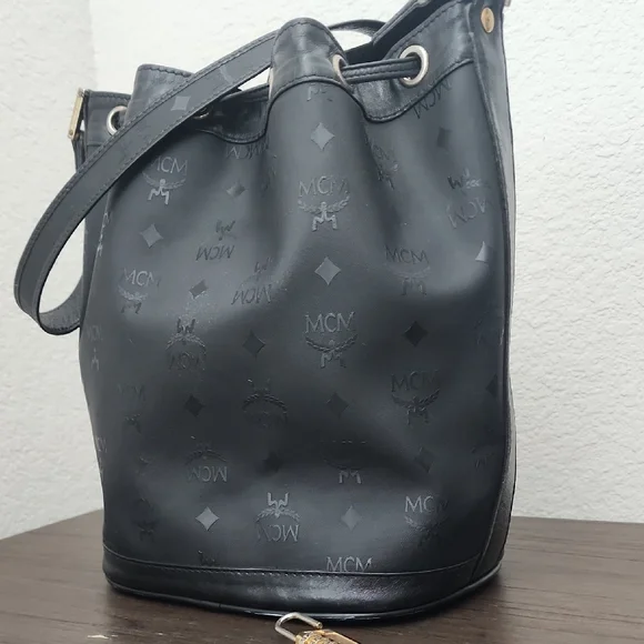 MCM Black Shoulder Bag with Drawstring Closure, Vintage Pre-owned - Picture 13 of 17